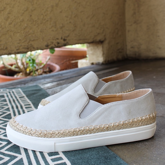 LAST PAIR!!//The Celita// Light Grey Sneaker - Picture 3 of 3